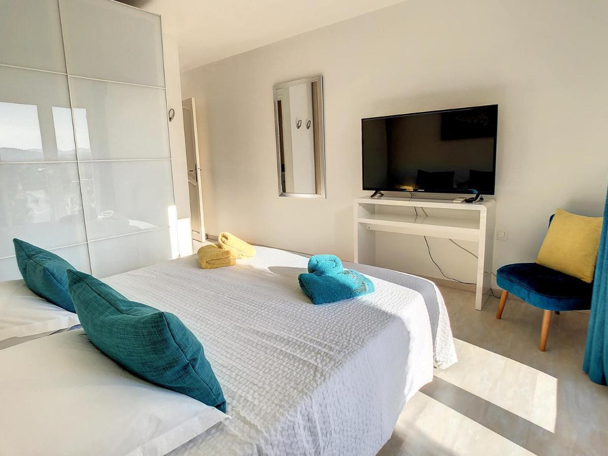 3 Bedrooms Villa Near Cannes - Pool & Jacuzzi - Sea View Mandelieu Exterior foto