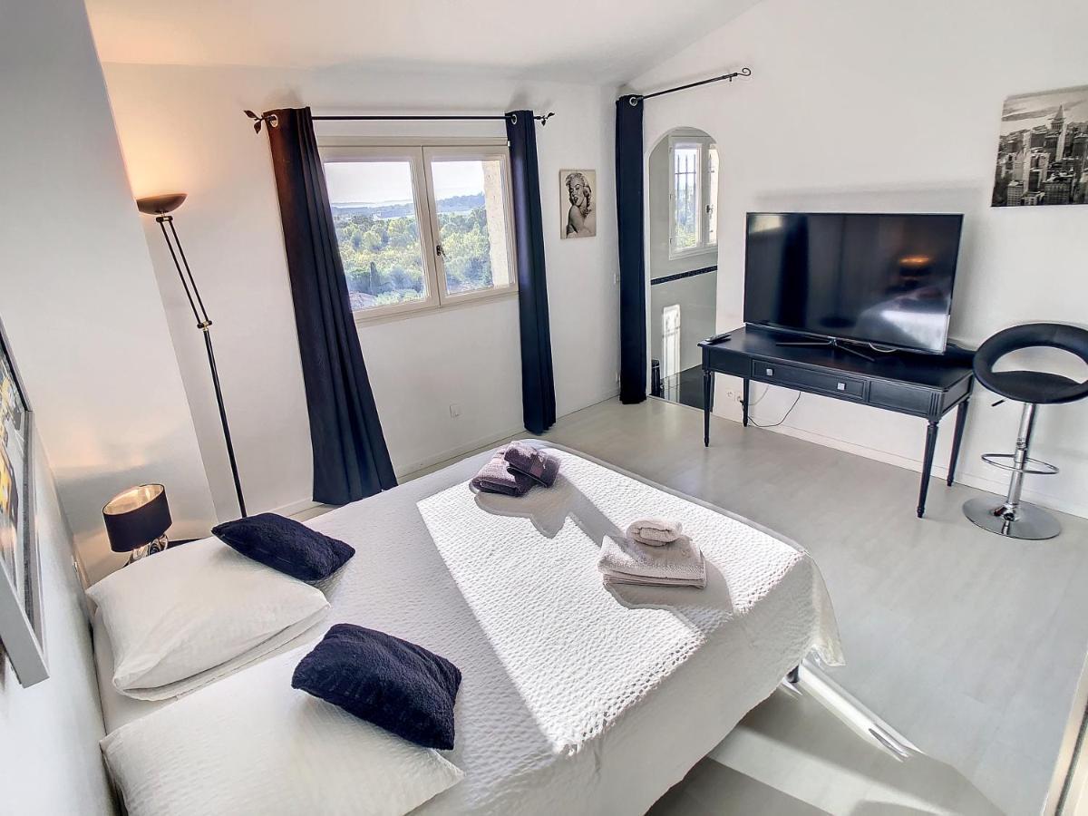3 Bedrooms Villa Near Cannes - Pool & Jacuzzi - Sea View Mandelieu Exterior foto