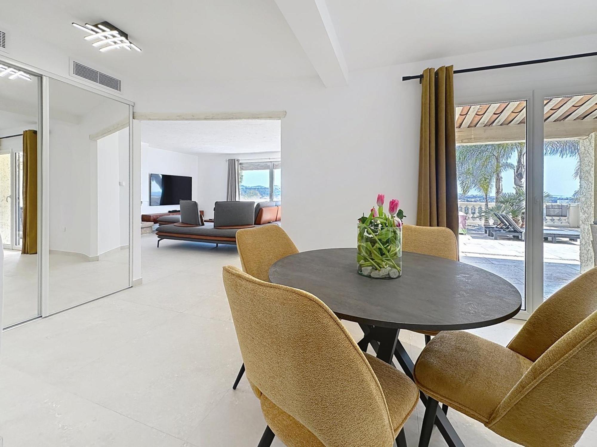 3 Bedrooms Villa Near Cannes - Pool & Jacuzzi - Sea View Mandelieu Exterior foto